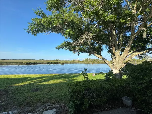 11568 W BAYSHORE DR #17, Crystal River, FL 34429