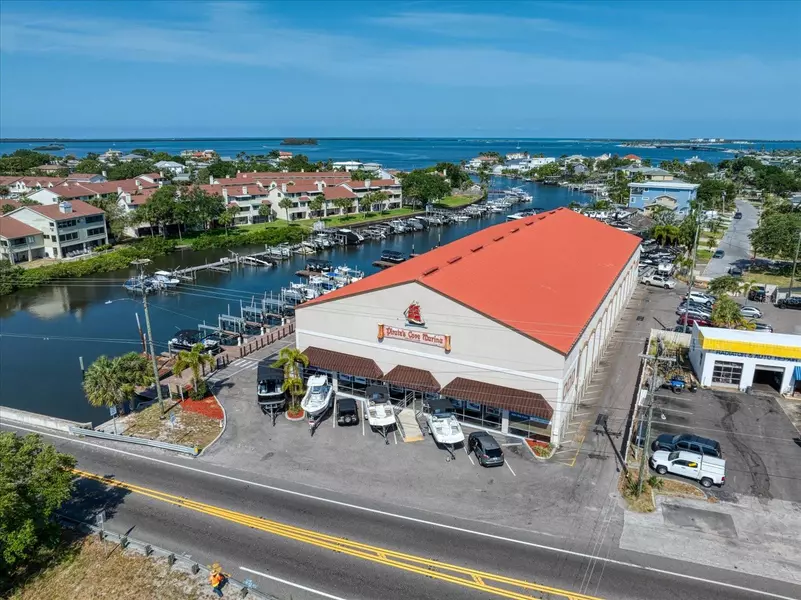 2400 BAYSHORE BLVD, Dunedin, FL 34698