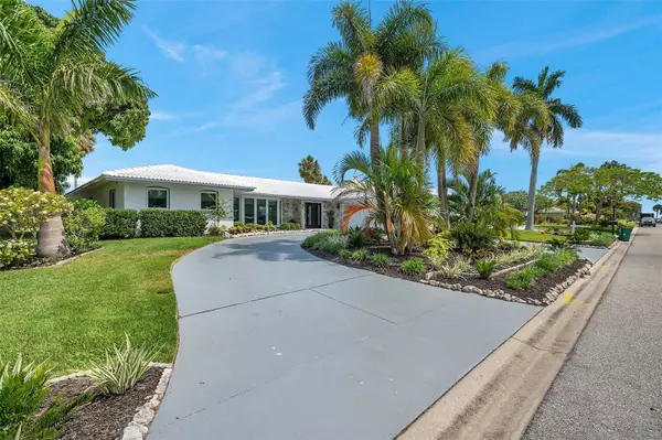 Longboat Key, FL 34228,531 CHIPPING LN