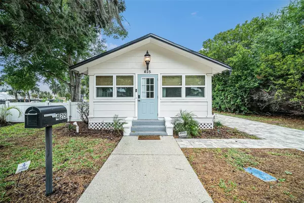 425 GRAND BLVD,  Tarpon Springs,  FL 34689