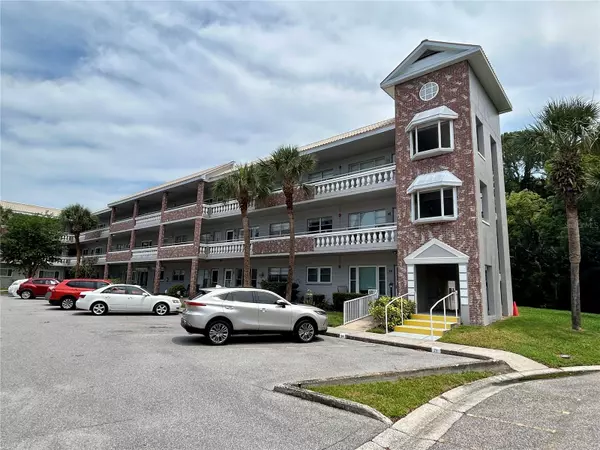 2460 PERSIAN DR #48, Clearwater, FL 33763