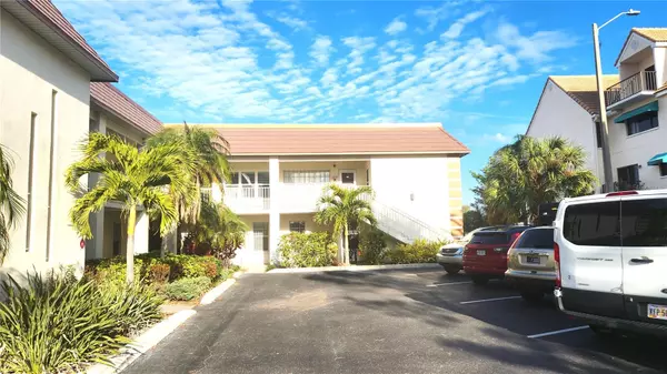 333 ISLAND WAY #205, Clearwater, FL 33767