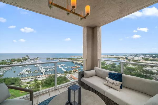 St Petersburg, FL 33701,100 BEACH DR NE #1900