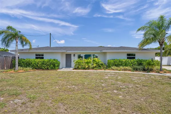 2465 CONSTITUTION BLVD,  Sarasota,  FL 34231