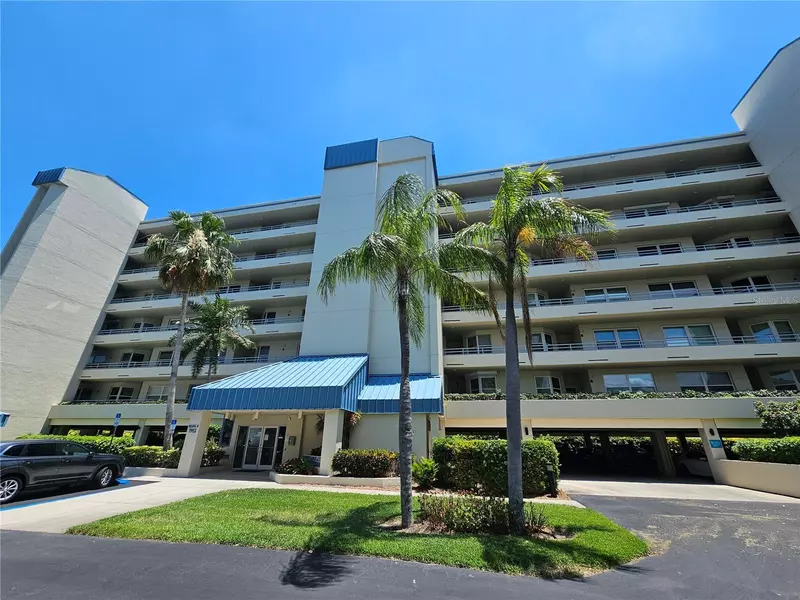 7912 SAILBOAT KEY BLVD S #302, South Pasadena, FL 33707