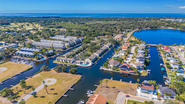 Tarpon Springs, FL 34689,800 CALLISTA CAY LOOP