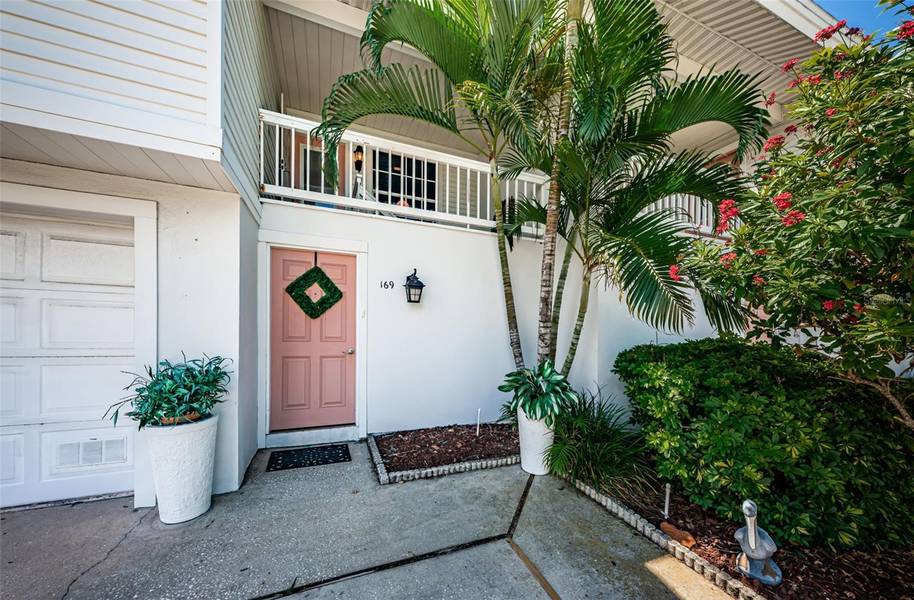 169 SUN ISLE CIR #33, Treasure Island, FL 33706