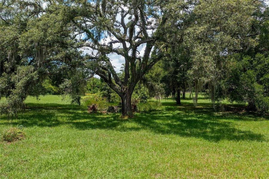 S TAYLOR RD N, Seffner, FL 33584