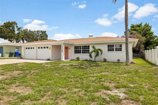 Dunedin, FL 34698,1123 ROBMAR RD