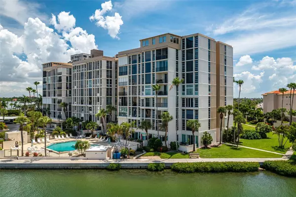 7400 SUN ISLAND DR S #401, South Pasadena, FL 33707
