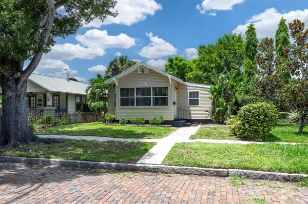 2425 2ND AVE N, St Petersburg, FL 33713
