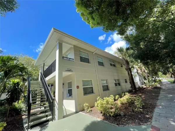 224 6TH AVE N #12, St Petersburg, FL 33701