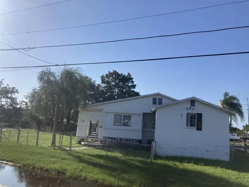 821 RIVERVIEW LN, Tarpon Springs, FL 34689