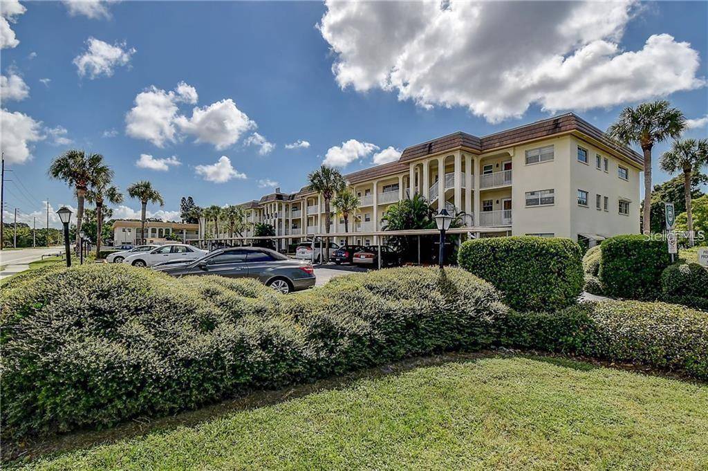 3850 13TH AVE N #202, St Petersburg, FL 33713