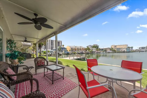 Clearwater Beach, FL 33767,400 LARBOARD WAY #106