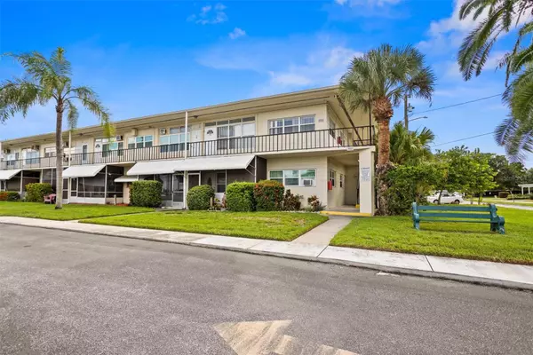 Kenneth City, FL 33709,4001 58TH ST N #16
