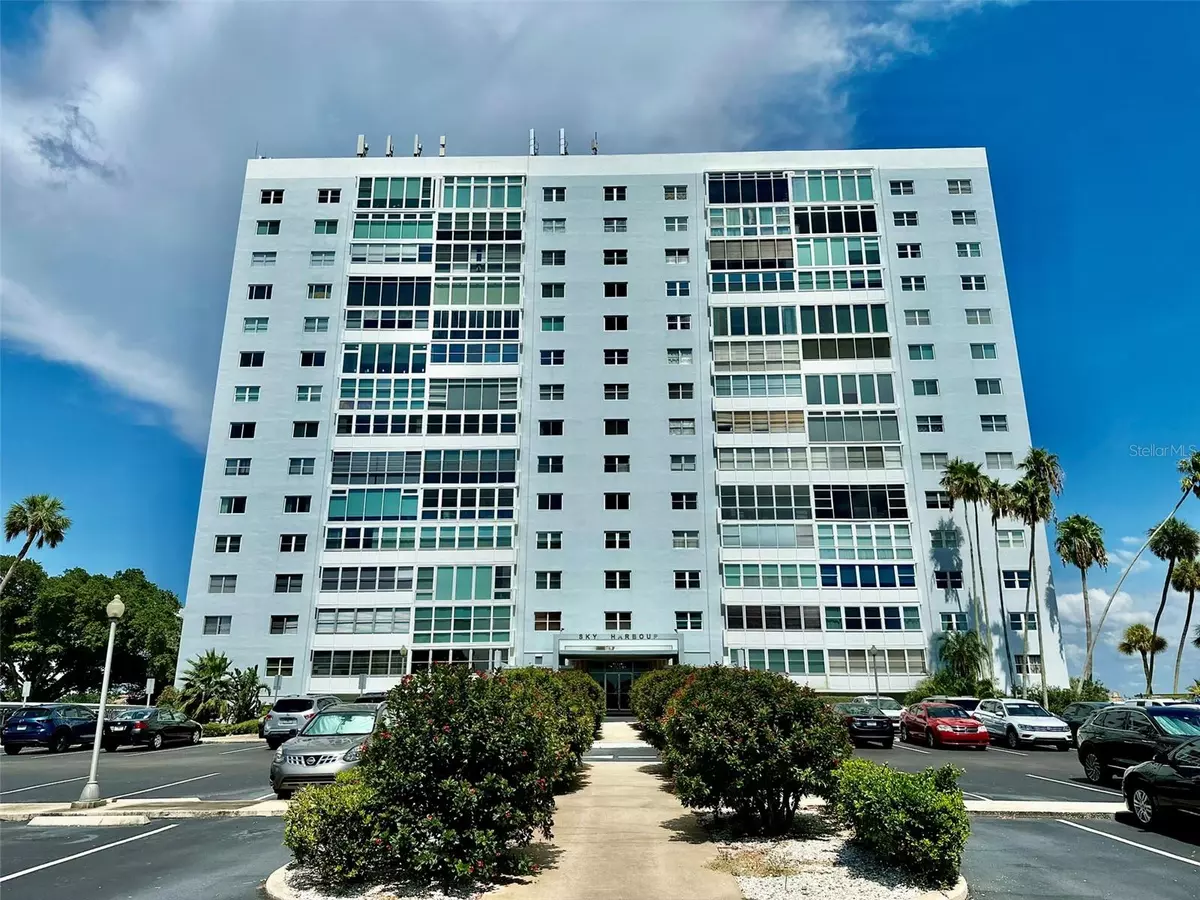 St Petersburg, FL 33711,7200 SUNSHINE SKYWAY LN S #7E