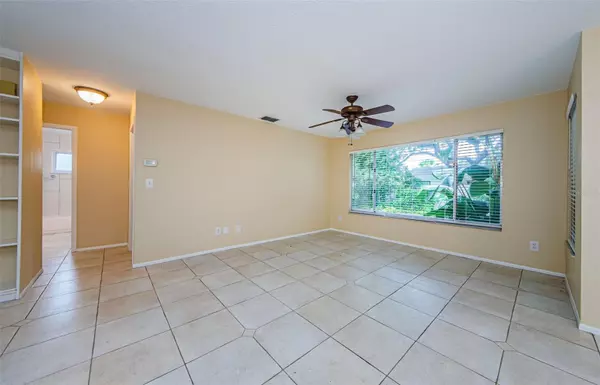 Palm Harbor, FL 34683,736 GLENGARY LN