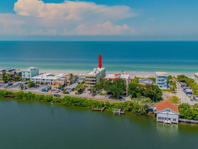 74 GULF BLVD #2A, Indian Rocks Beach, FL 33785