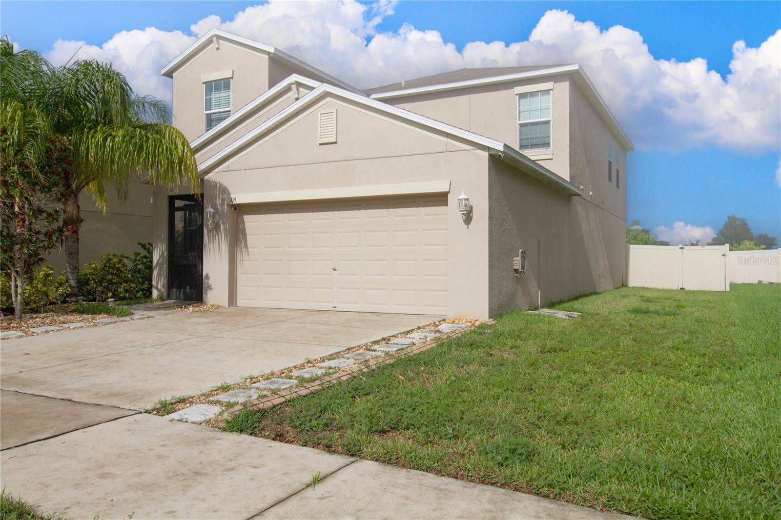 Ruskin, FL 33570,105 CASCADE BEND DR