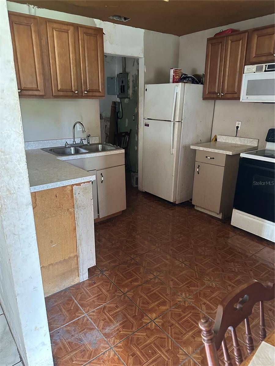 Bradenton, FL 34208,2317 8TH AVE E