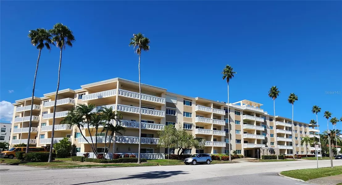 1200 N SHORE DR NE #403, St Petersburg, FL 33701