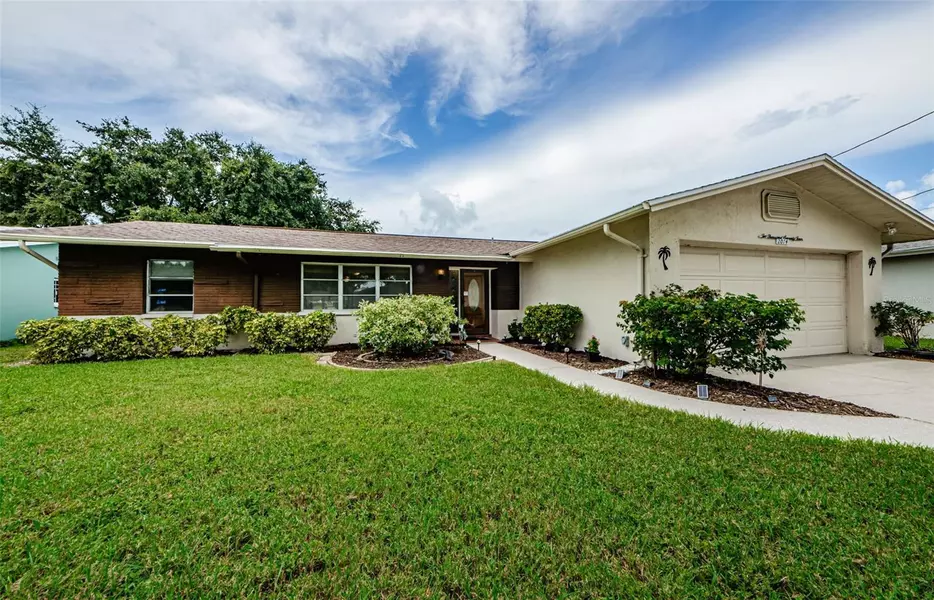 2074 DAWN DR, Clearwater, FL 33763