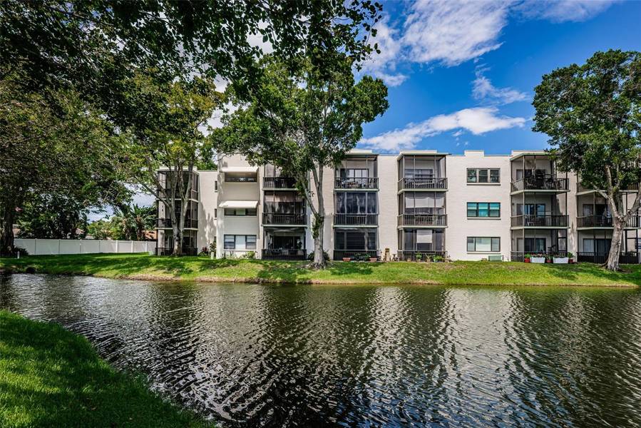 5980 TERRACE PARK DR N #313, Saint Petersburg, FL 33709