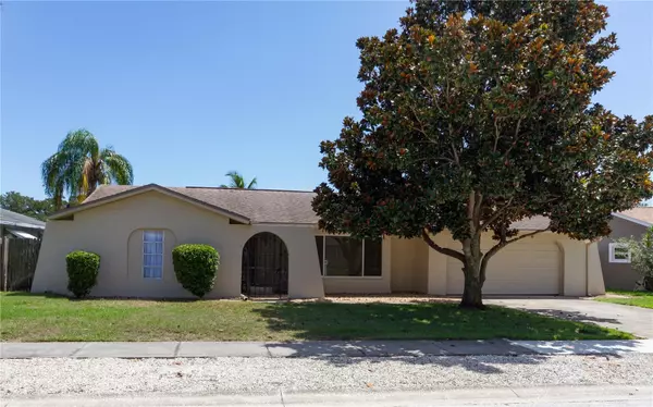 12252 89TH TER, Seminole, FL 33772