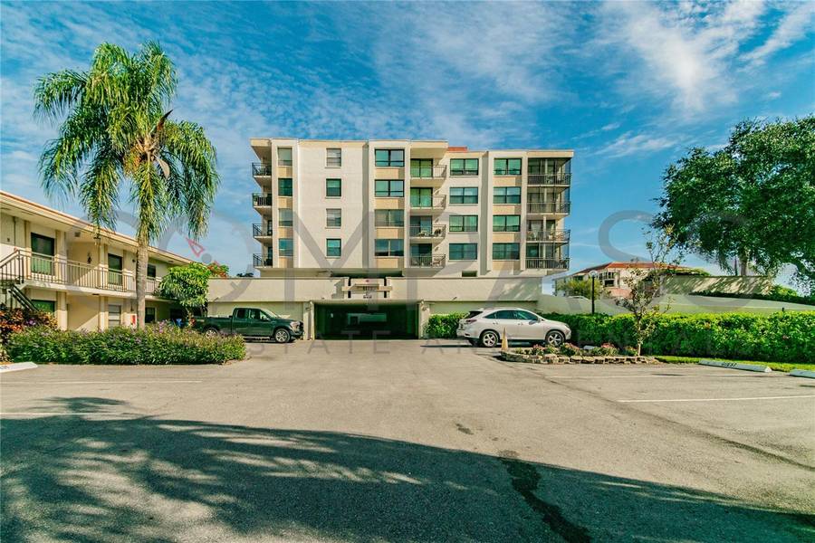 6177 SUN BLVD #405, Saint Petersburg, FL 33715