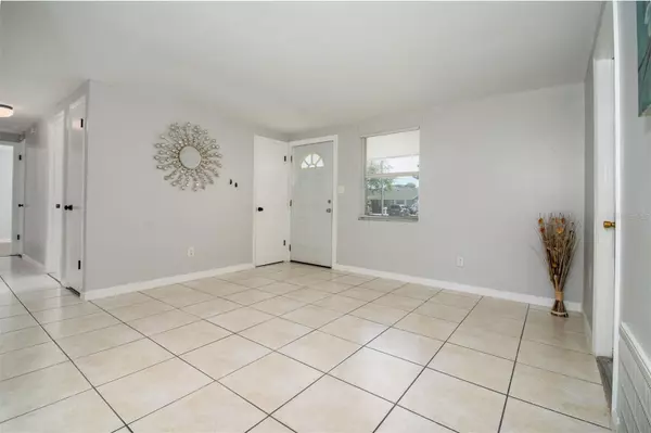 Tarpon Springs, FL 34689,1402 FOX RUN DR