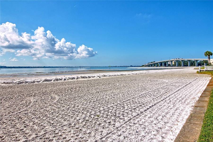 800 S GULFVIEW BLVD #201, Clearwater Beach, FL 33767