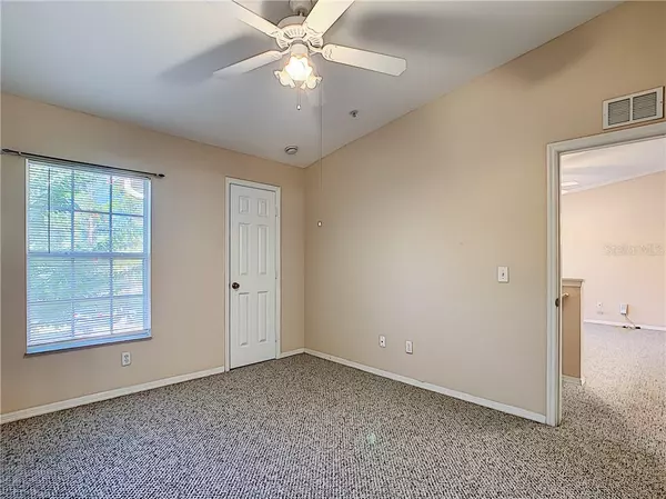 Orange City, FL 32763,910 REGATTA BAY DR #5-201