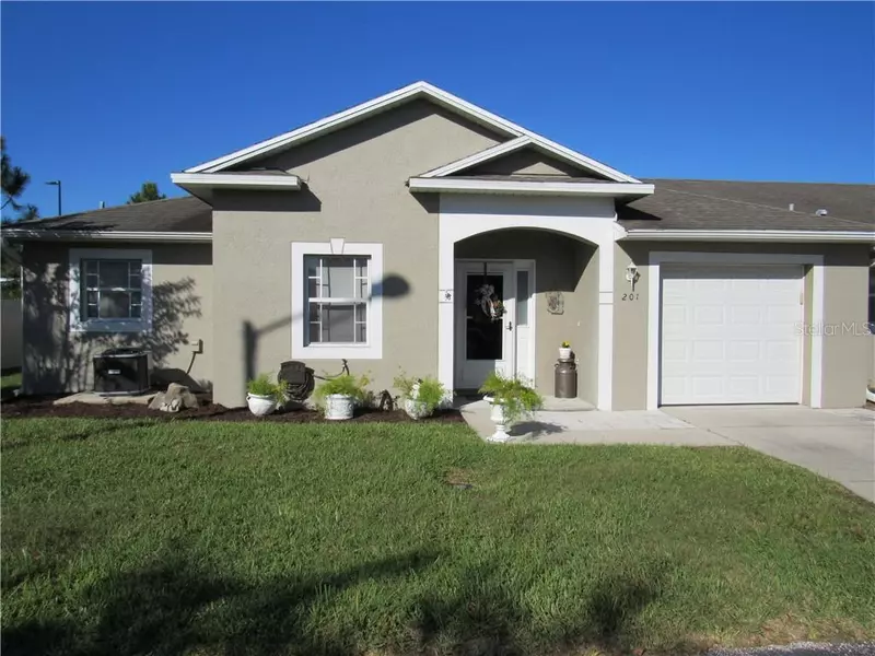 201 SHADY LANE DR #201, Deland, FL 32724