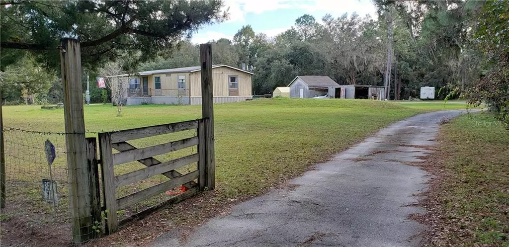 2155 RETREAT RD, Geneva, FL 32732