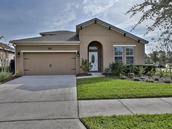 327 W FREESIA CT, Deland, FL 32724