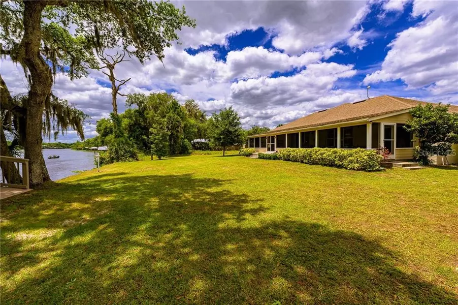 1715 CAMP SOUTH MOON RD, Astor, FL 32102
