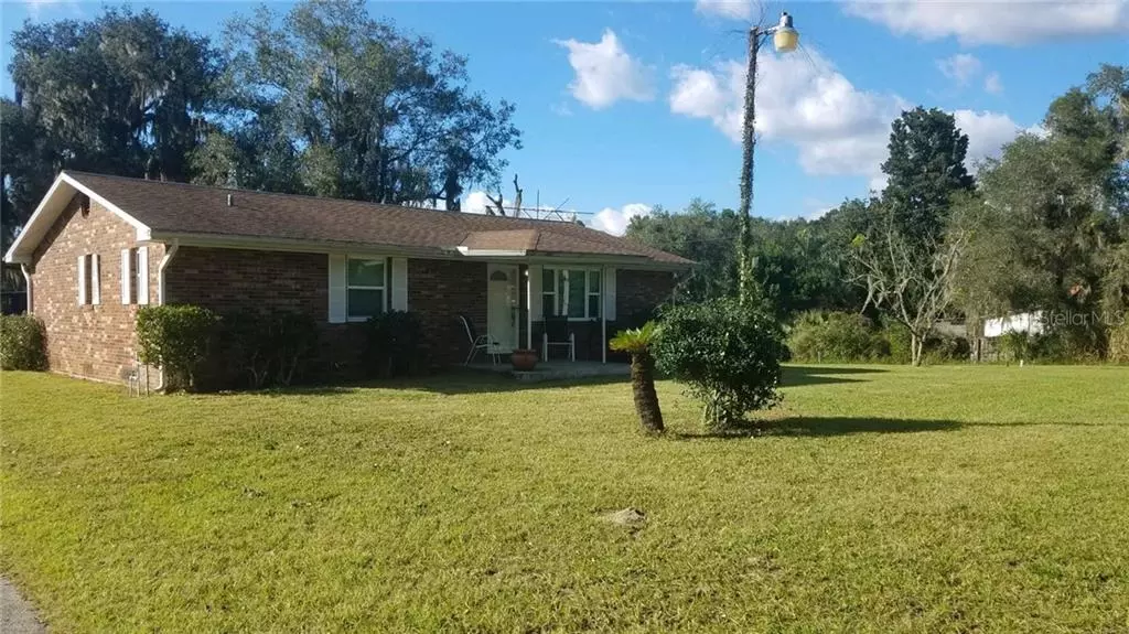 5026 AUDUBON AVE, De Leon Springs, FL 32130