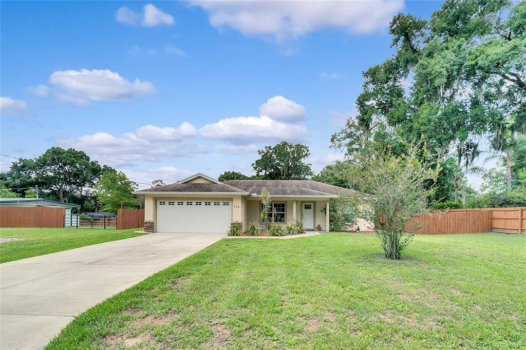 710 MONTREVILLE AVE, Deland, FL 32724