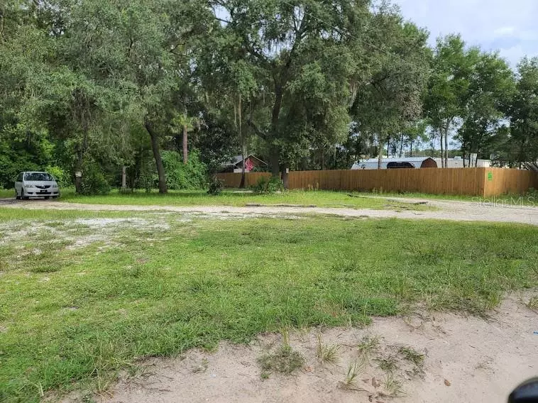 PALM DR, Eustis, FL 32736