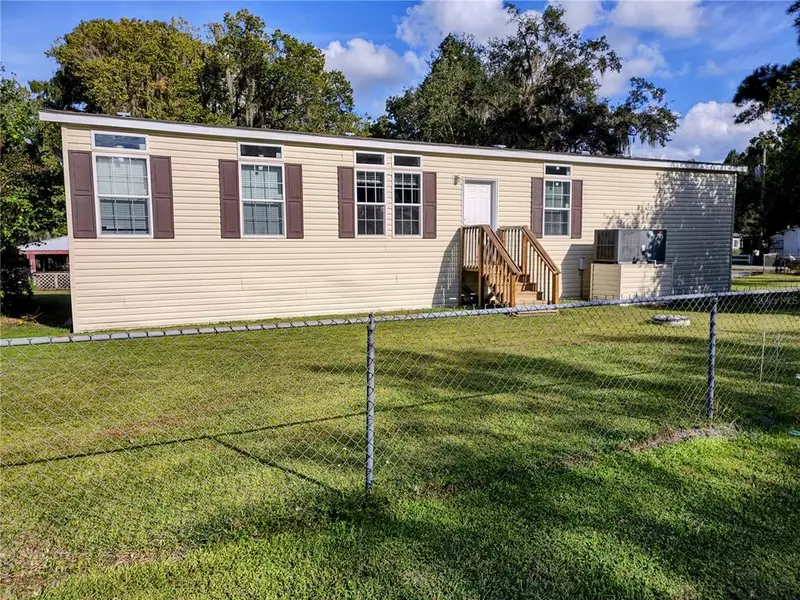 25609 BASS RD, Astor, FL 32102