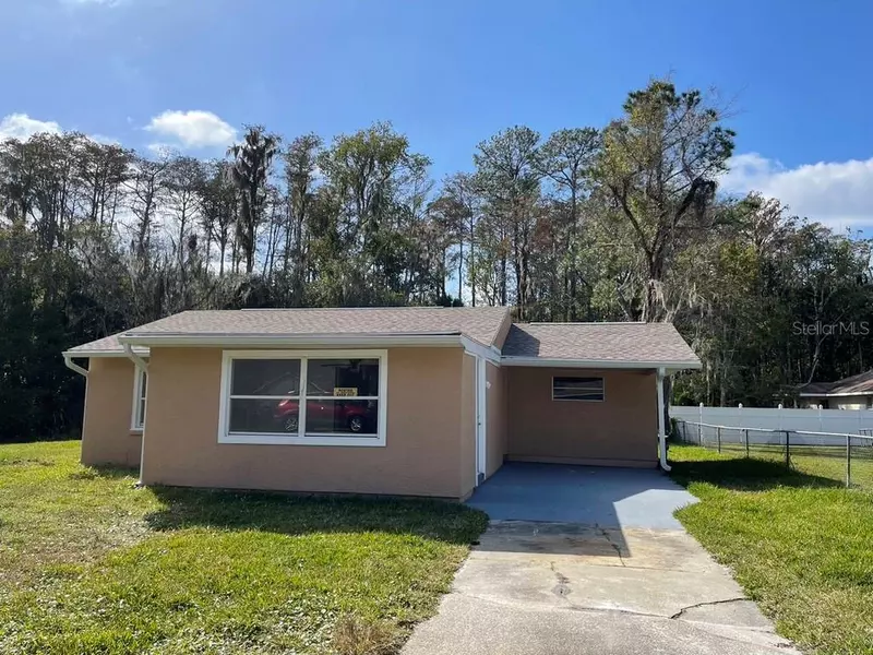 203 S STONE ST, Bunnell, FL 32110