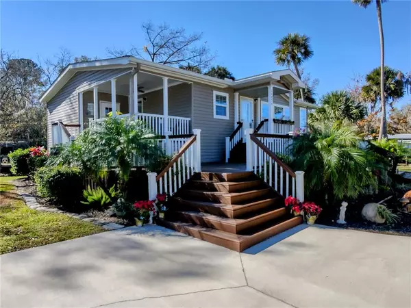 24826 CLAIRE CIR, Astor, FL 32102