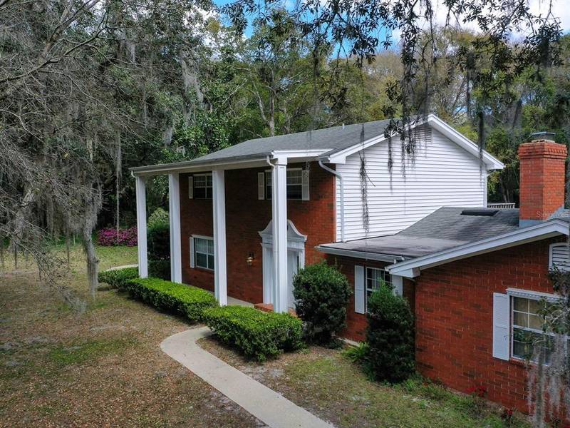 221 S VOLUSIA AVE, Pierson, FL 32180