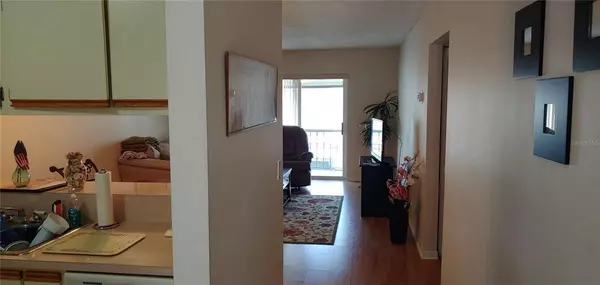 100 E KENTUCKY AVE #J106, Deland, FL 32724