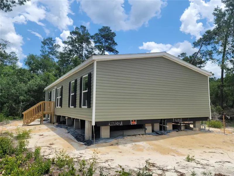 28220 POINSETTIA AVE, Paisley, FL 32767