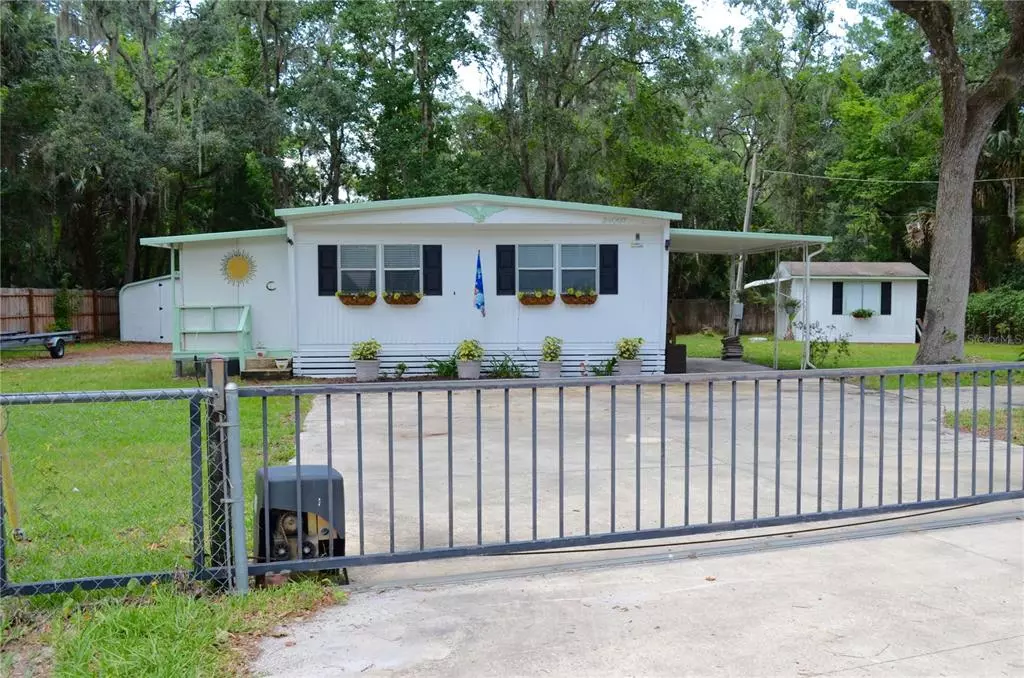 Astor, FL 32102,24007 RIVER RD