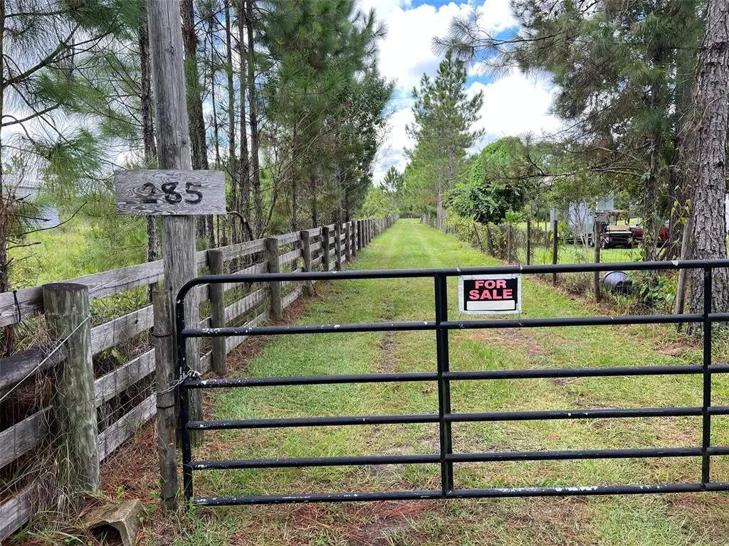 Pierson, FL 32180,285 OLMSTEAD RD