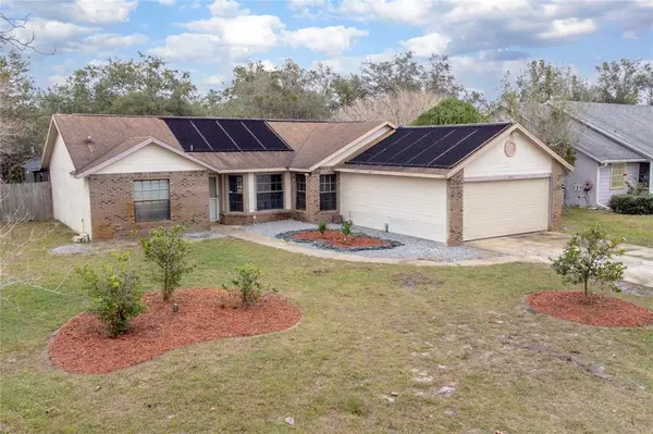 102 SPUR RD, Debary, FL 32713