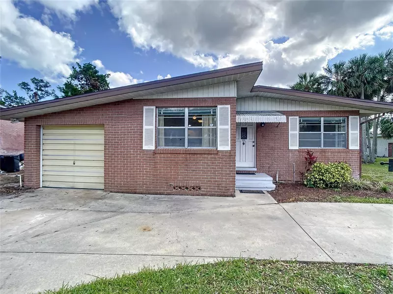 211 BIG TREE RD, South Daytona, FL 32119